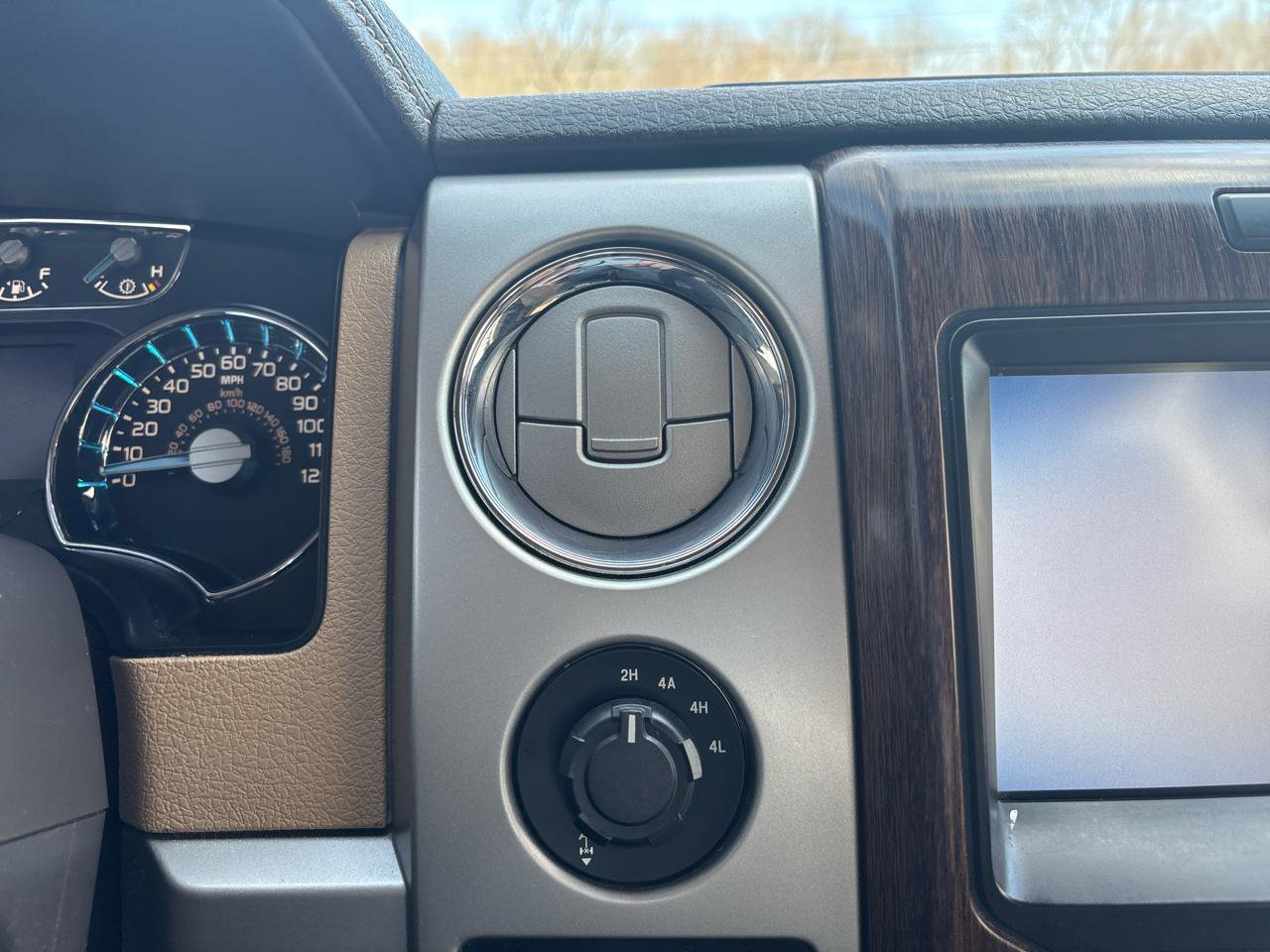 Used 2013 Ford F150 Lariat w/ Luxury Equipment Group image 33