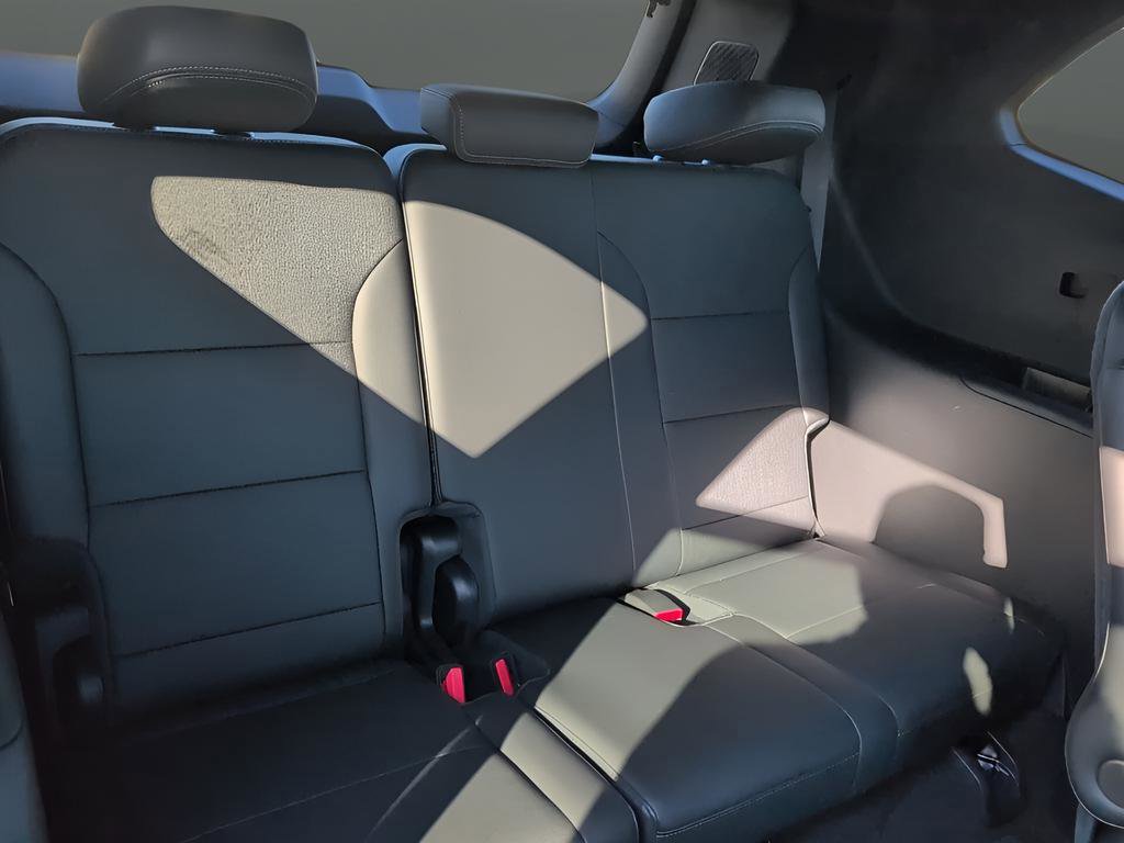 Used 2025 Buick Enclave Preferred image 29