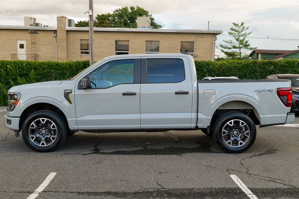 Used 2024 Ford F150 STX AWD/4WD image 4