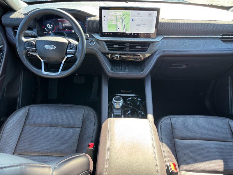 Used 2025 Ford Explorer Platinum w/ LUX Leather Package image 12