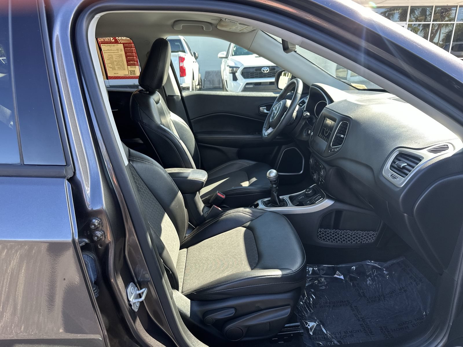 Used 2019 Jeep Compass Latitude w/ Cold Weather Group AWD/4WD image 22