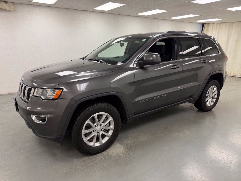 Used 2021 Jeep Grand Cherokee Laredo AWD/4WD image 1