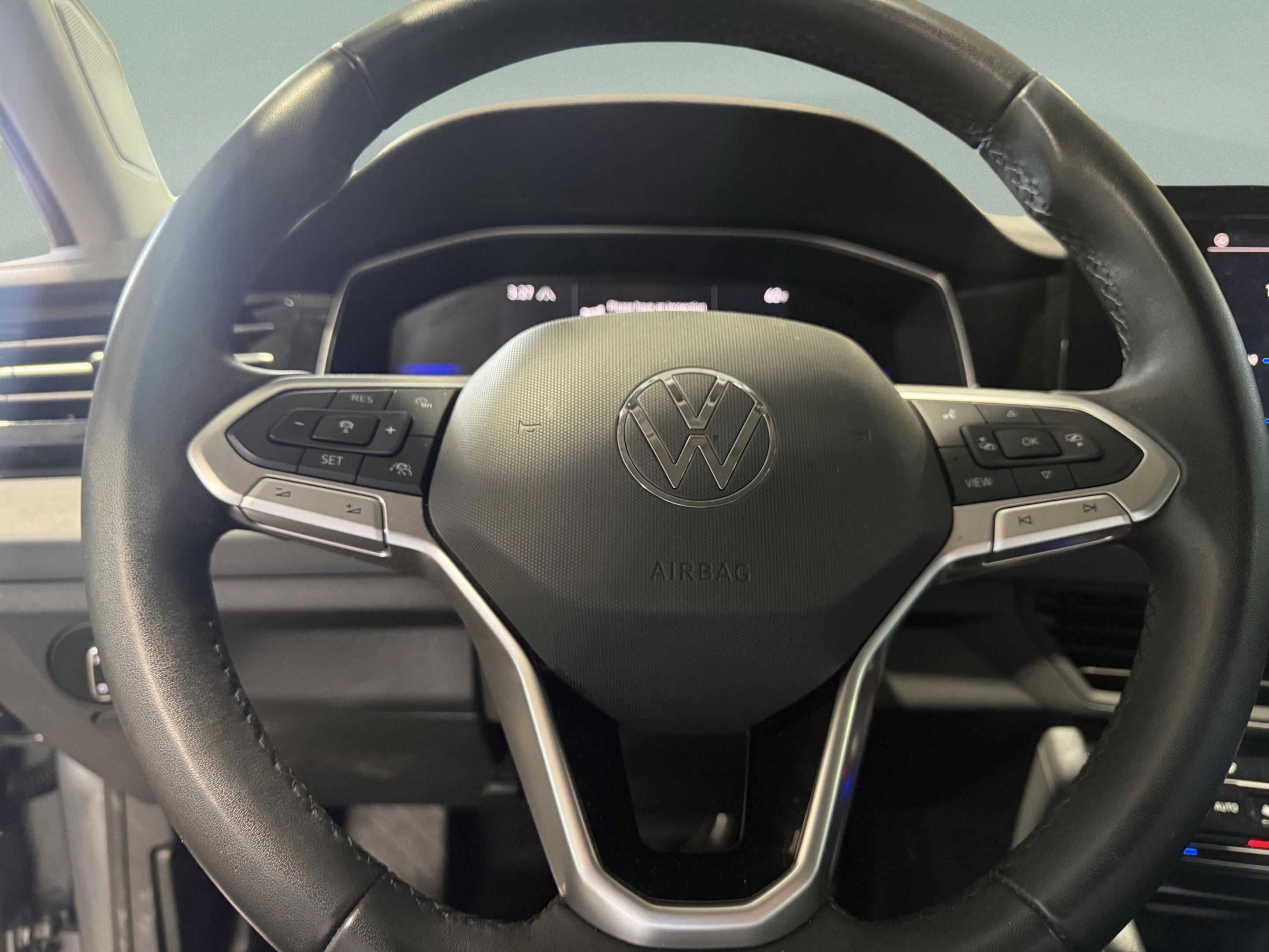 Used 2025 Volkswagen Jetta SE image 11