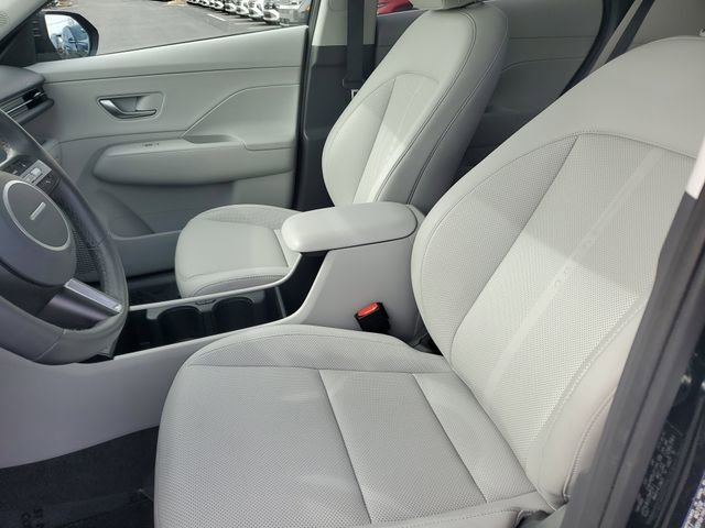 Used 2025 Hyundai Kona Limited image 16