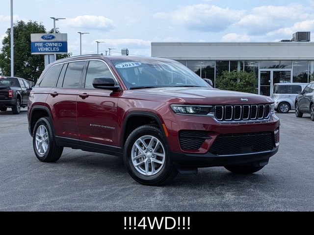Used 2023 Jeep Grand Cherokee Laredo AWD/4WD image 2