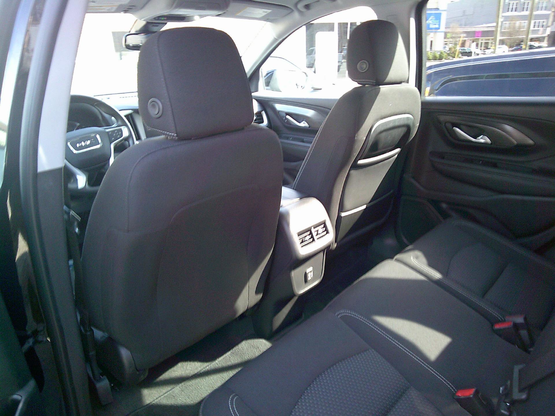 Used 2022 GMC Terrain SLE w/ Driver Convenience Package image 8