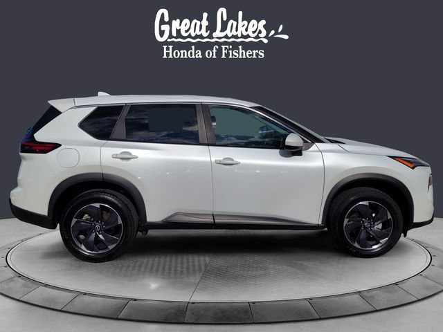 Used 2024 Nissan Rogue SV AWD/4WD image 6