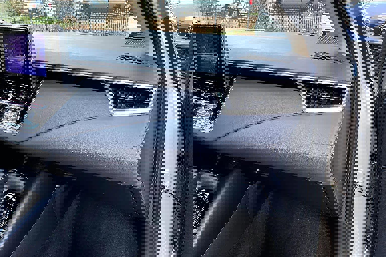 Used 2023 Toyota Corolla LE image 18