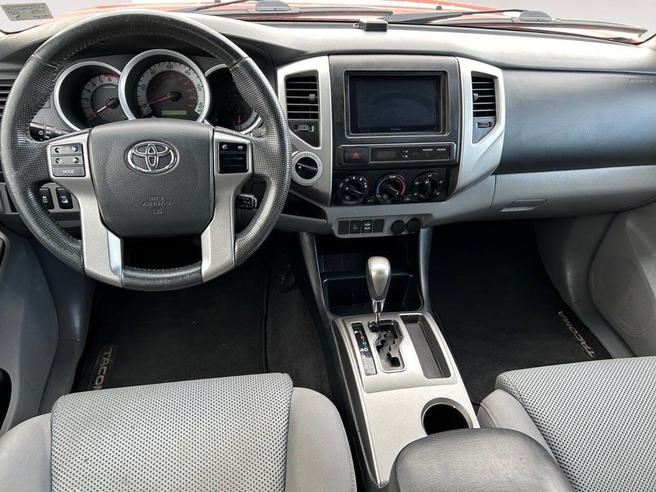 Used 2013 Toyota Tacoma 4x4 Double Cab w/ TRD Off-Road Pkg image 11