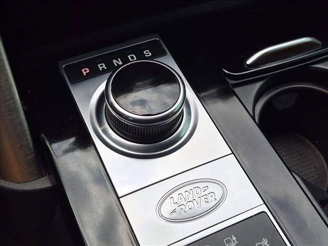 Used 2017 Land Rover Discovery HSE AWD/4WD image 12