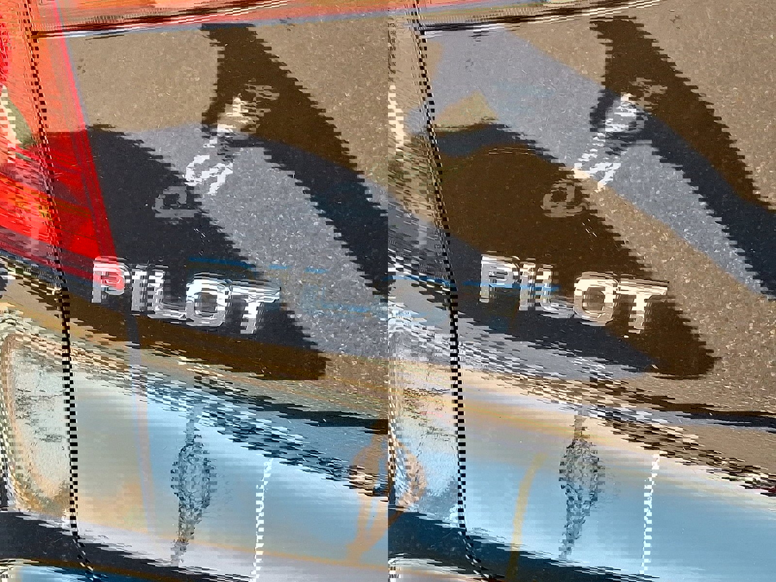 Used 2018 Honda Pilot Elite image 31