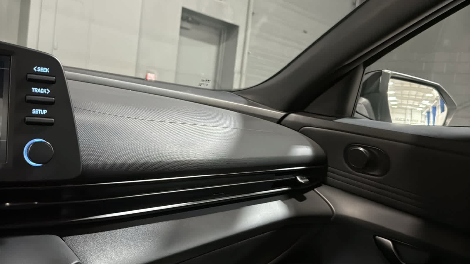 Used 2025 Hyundai Elantra Sport FWD image 18