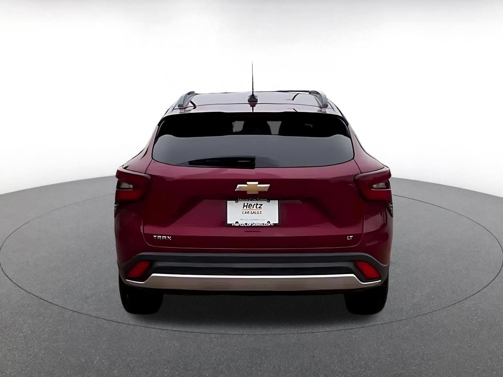 Used 2025 Chevrolet Trax LT w/ LT Convenience Package FWD image 10