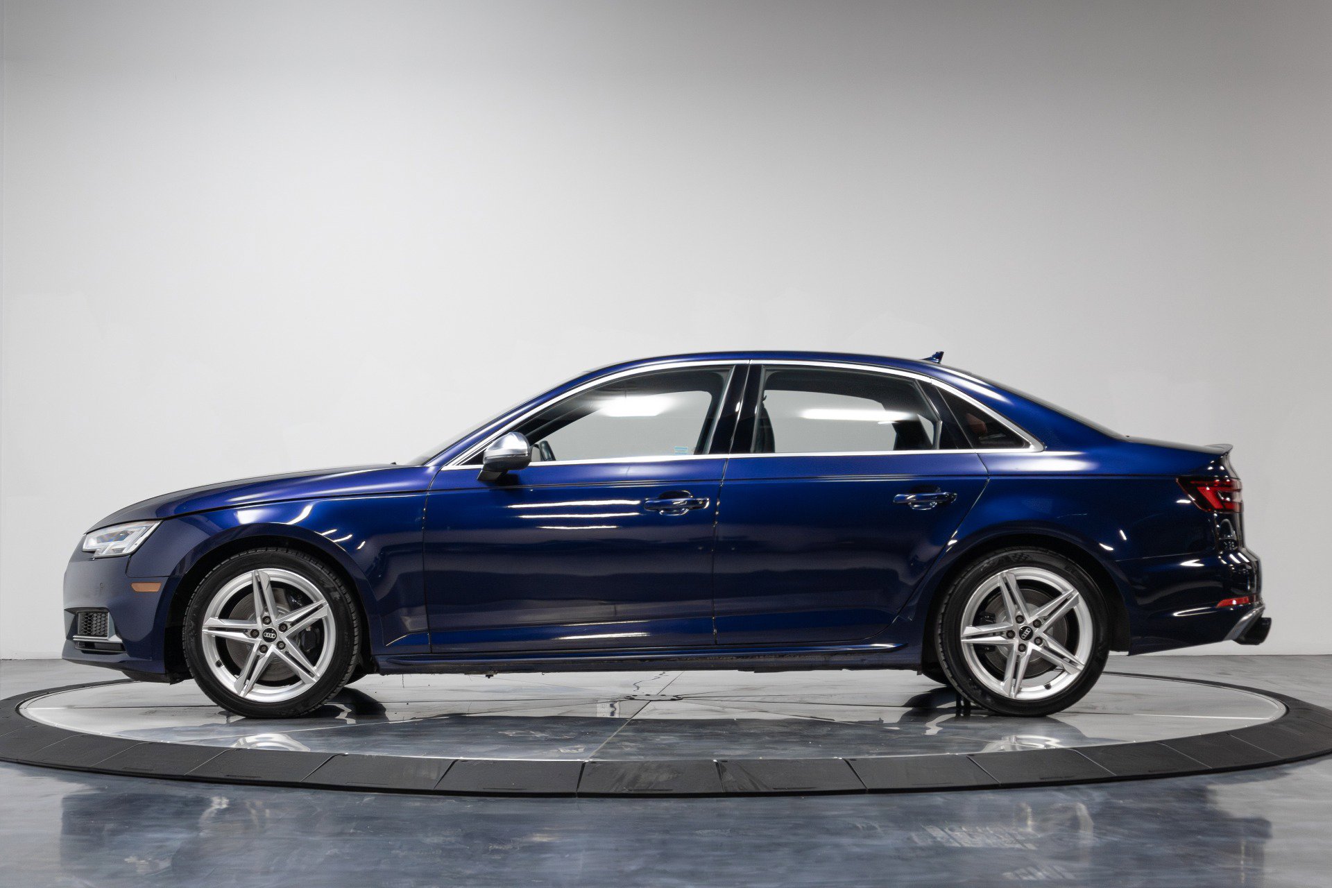 Used 2018 Audi S4 Premium Plus w/ Navigation Package image 22
