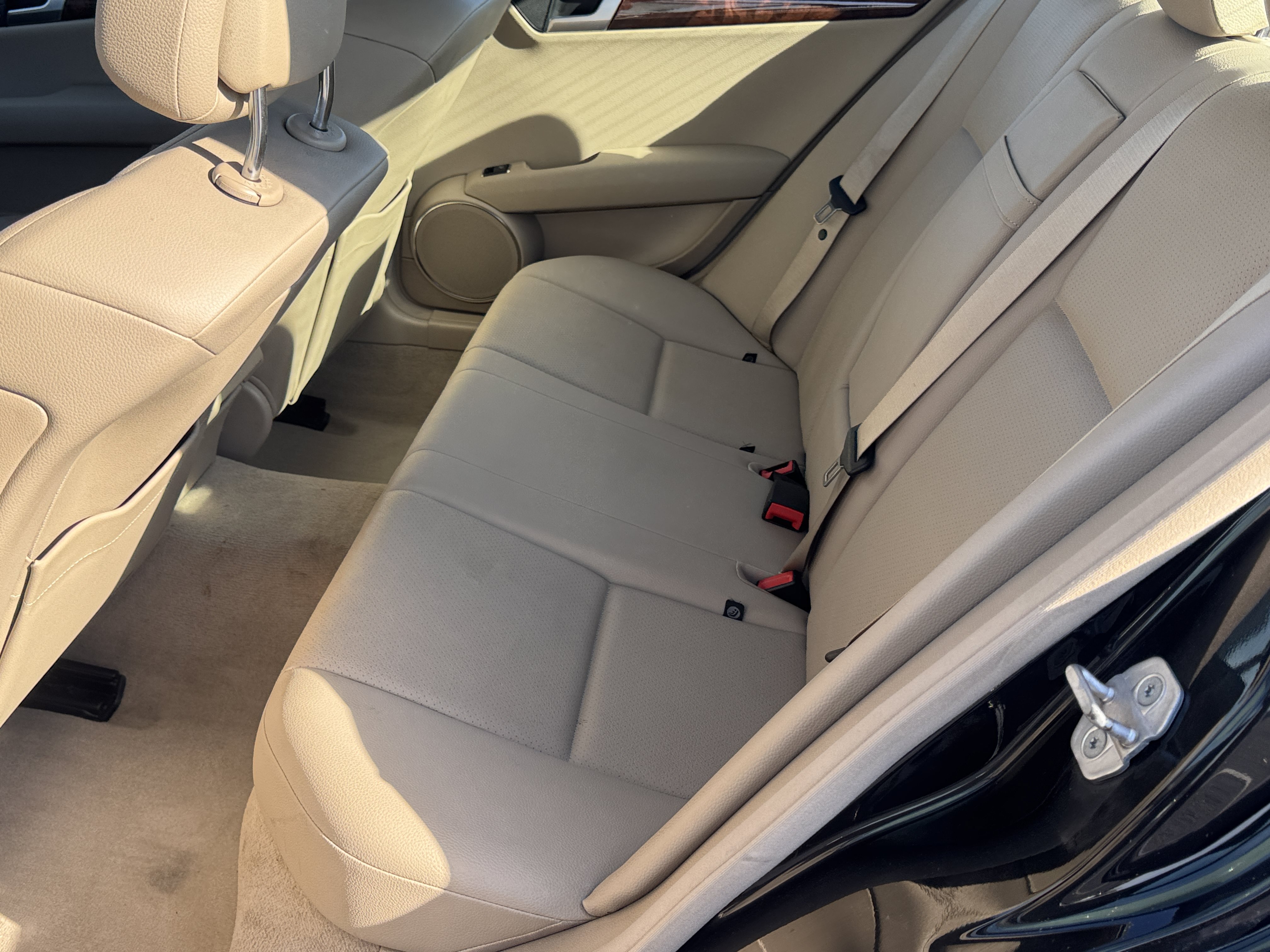 Used 2012 Mercedes-Benz C 300 4MATIC Sedan image 12