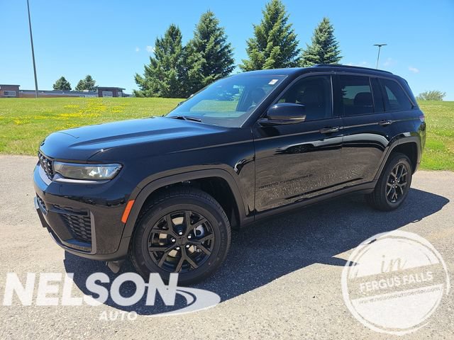 New 2026 Jeep Grand Cherokee Altitude AWD/4WD 360° Tour