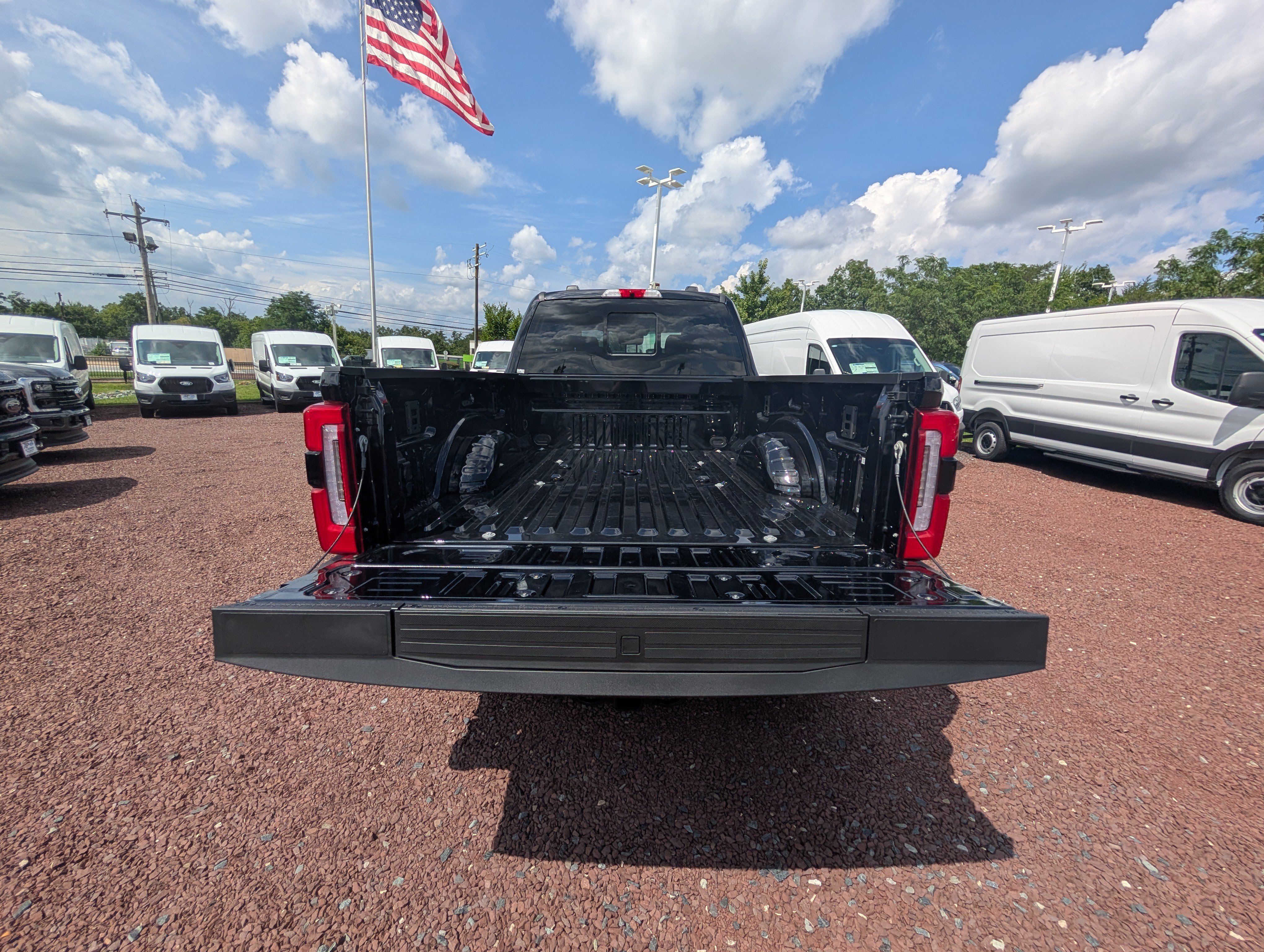 New 2026 Ford F250 Platinum w/ Platinum Plus Package AWD/4WD image 8