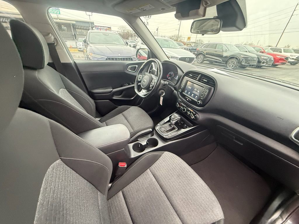Used 2021 Kia Soul GT-Line image 24