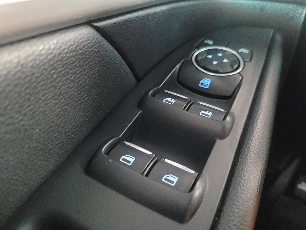 Used 2017 Ford Explorer XLT AWD/4WD image 27