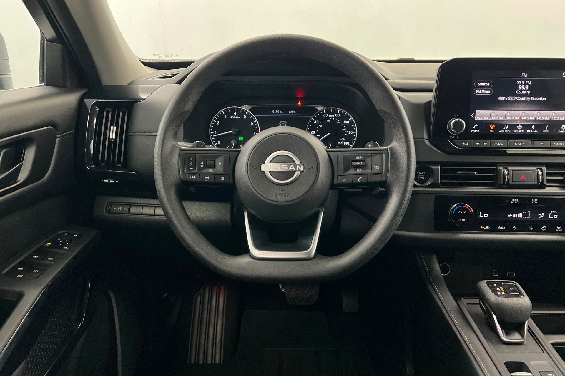 Used 2025 Nissan Pathfinder S FWD image 13