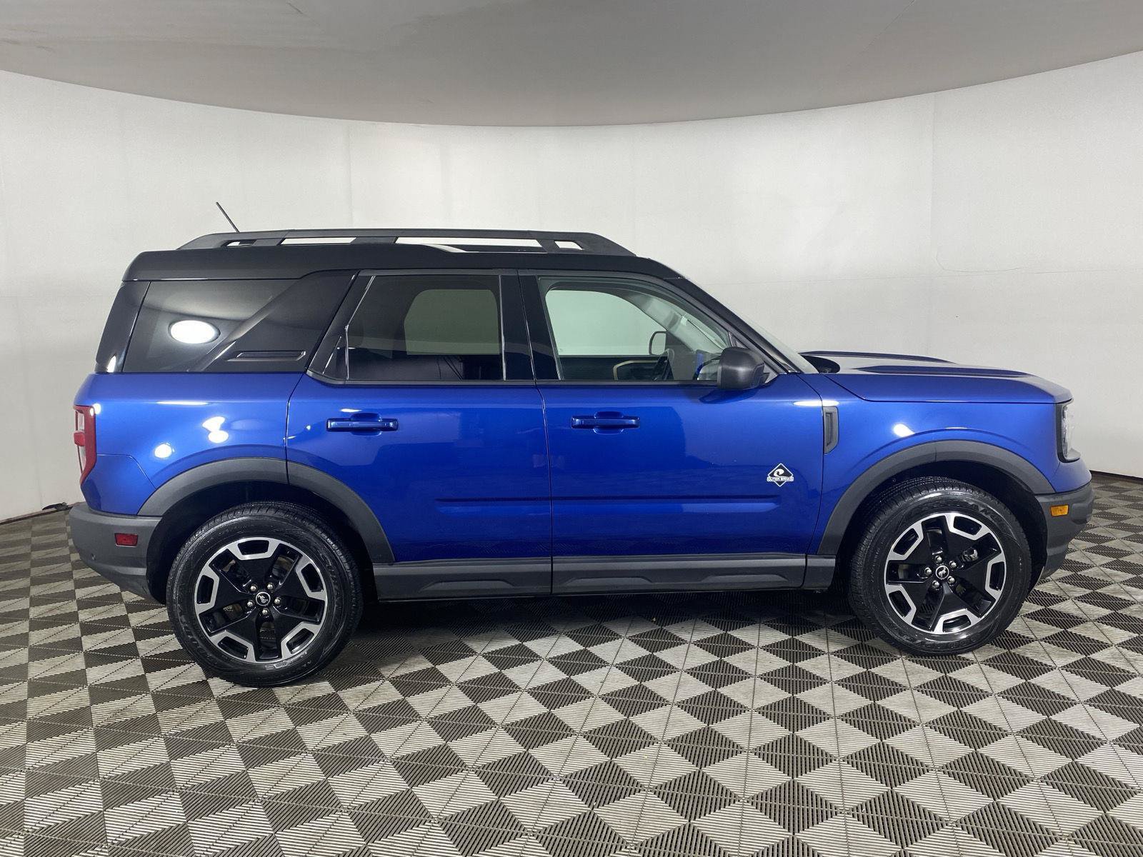 Used 2024 Ford Bronco Sport Outer Banks w/ Tech Package AWD/4WD image 8