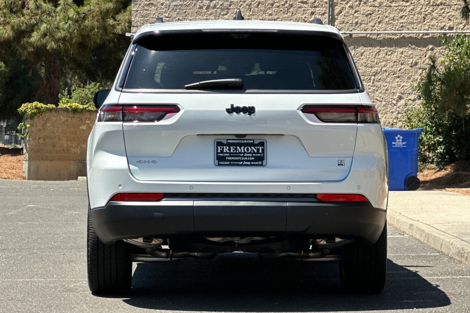 New 2026 Jeep Grand Cherokee L Limited AWD/4WD image 4