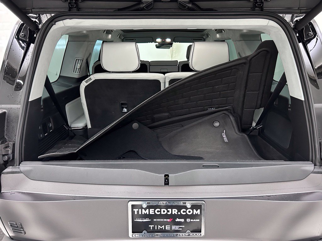 Used 2024 Rivian R1S Adventure Dual AWD/4WD image 9