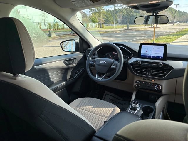 Used 2022 Ford Escape SE image 25