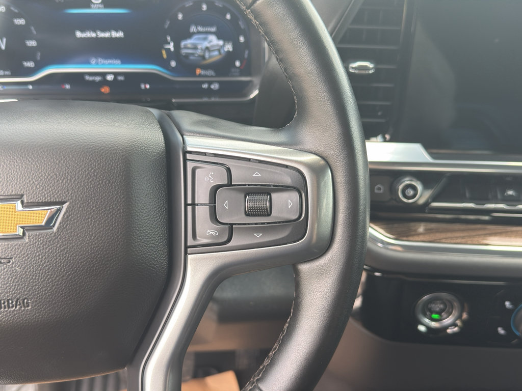 Used 2023 Chevrolet Silverado 1500 LT AWD/4WD image 31
