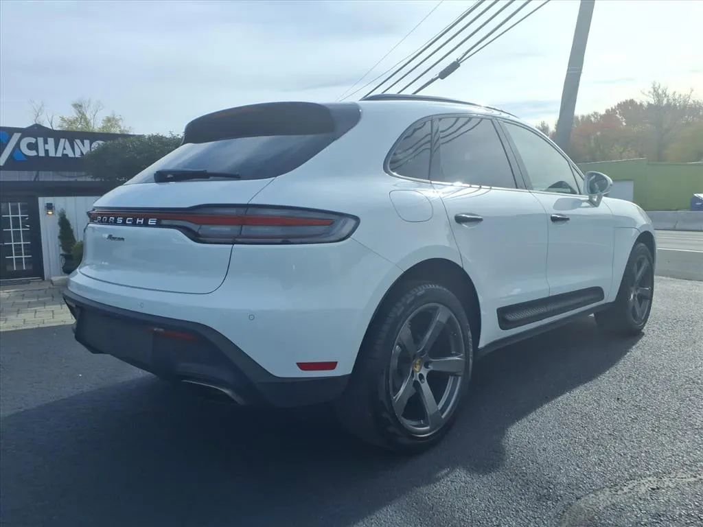 Used 2022 Porsche Macan image 3