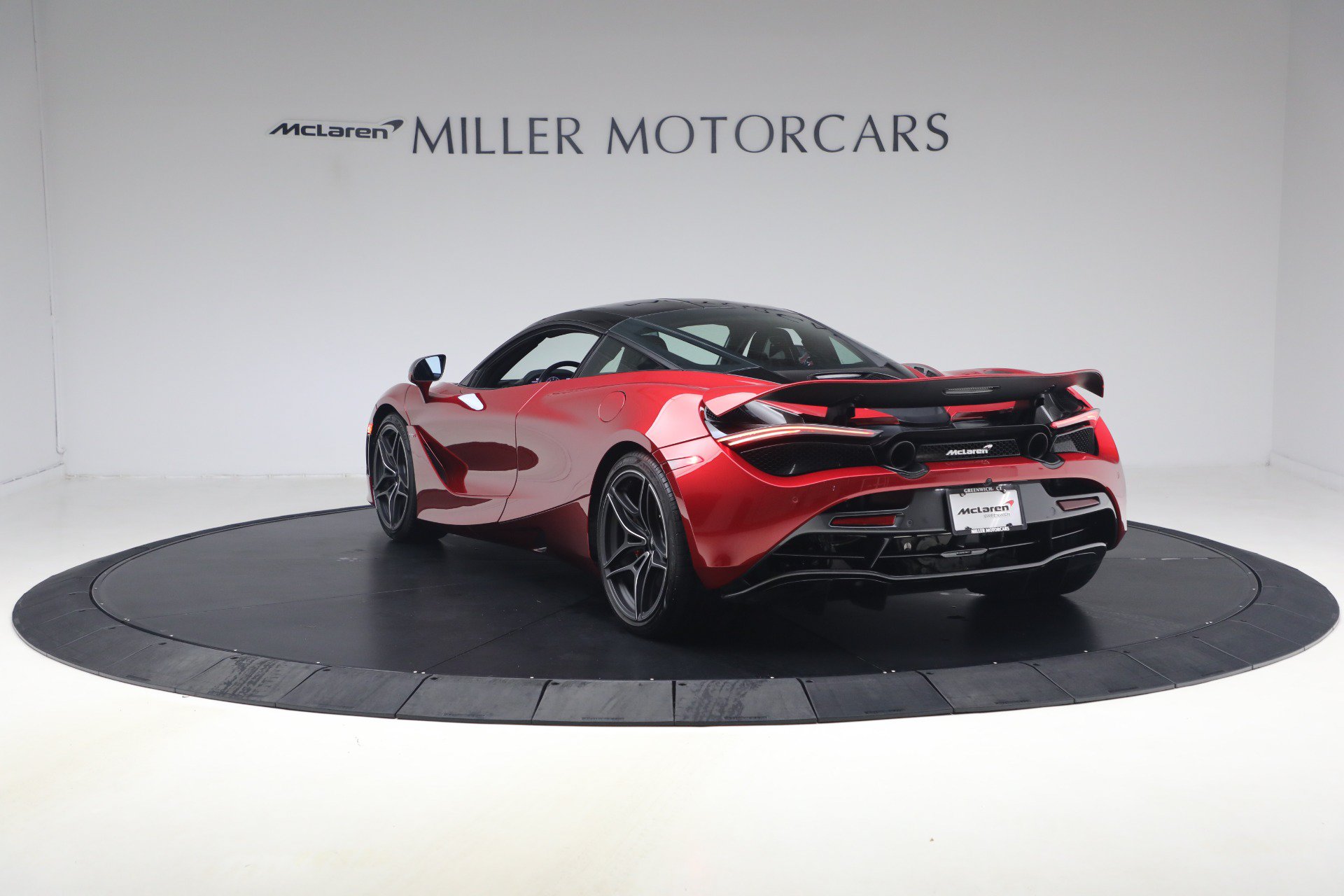 Used 2019 McLaren 720S Performance RWD image 4