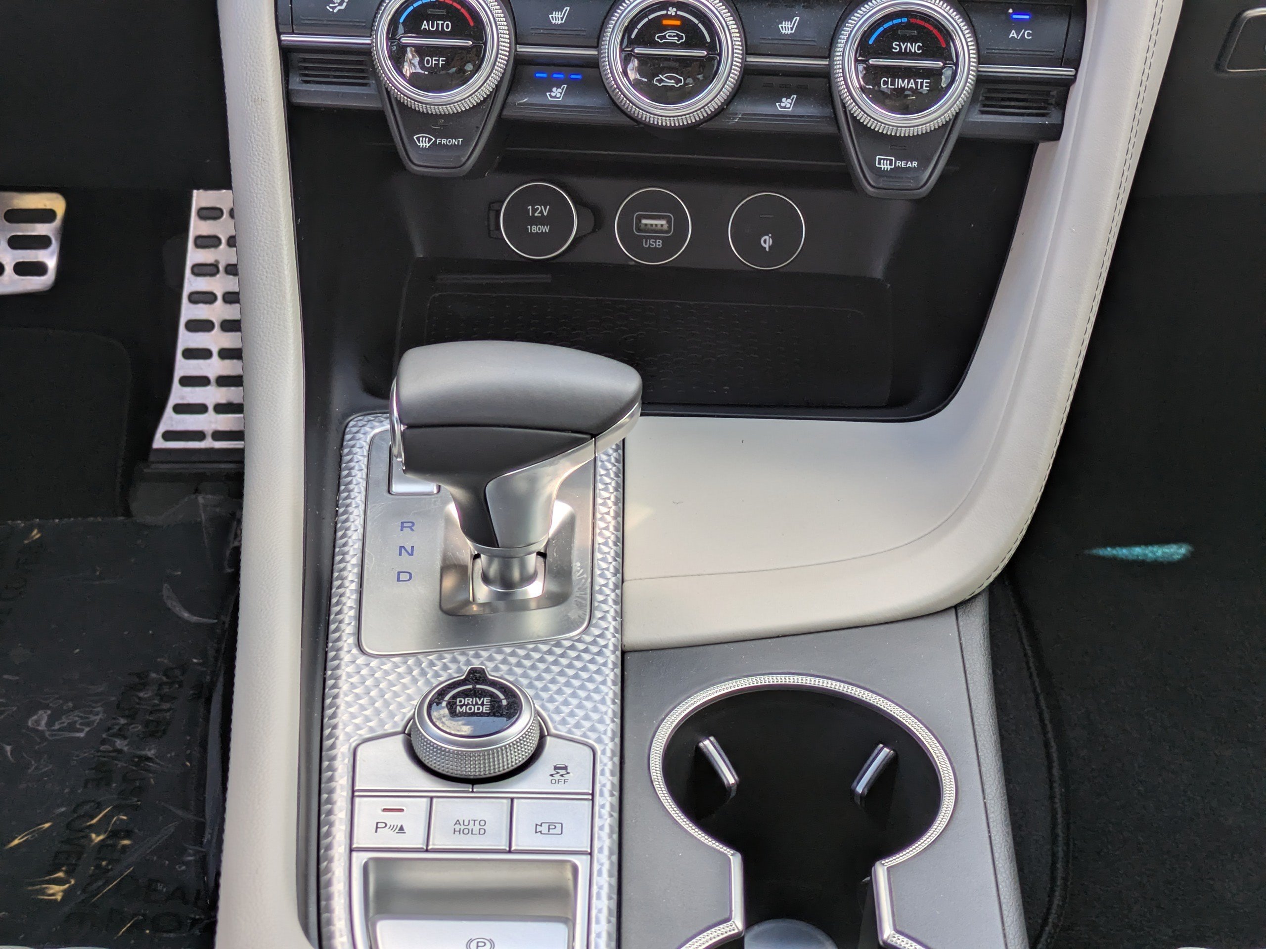 Certified 2023 Genesis G70 2.0T w/ Sport Prestige Package RWD image 17