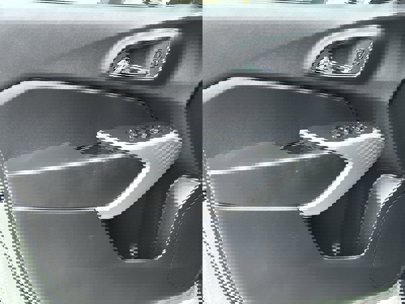 Certified 2024 Chevrolet Trax RS w/ Driver Confidence Package image 14