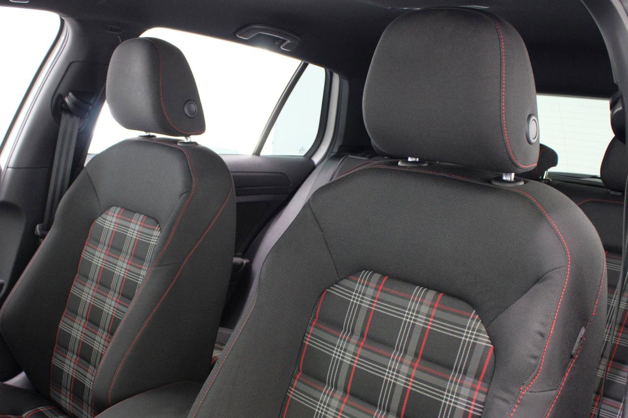 Used 2021 Volkswagen GTI S image 32