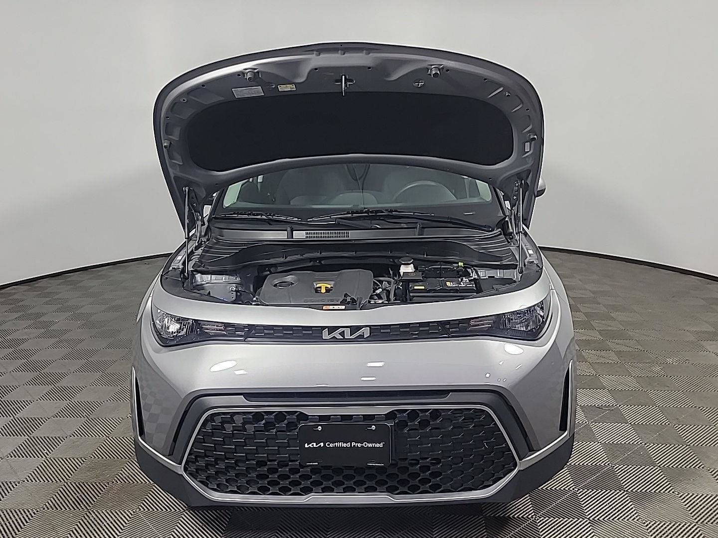 Used 2023 Kia Soul LX w/ LX Technology Package image 14