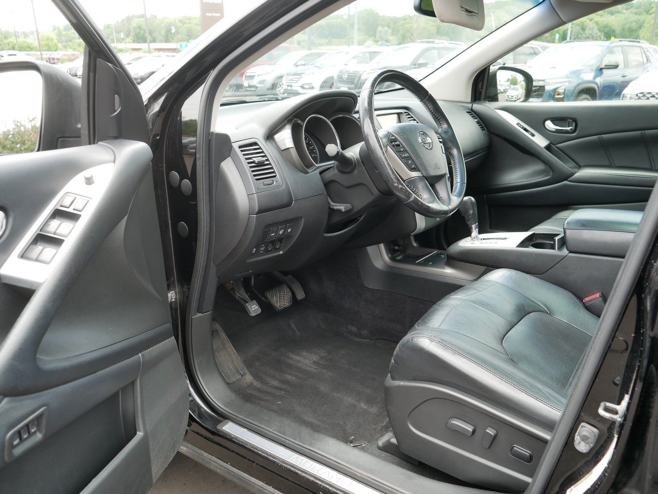 Used 2014 Nissan Murano SL w/ Navigation Package AWD/4WD image 11