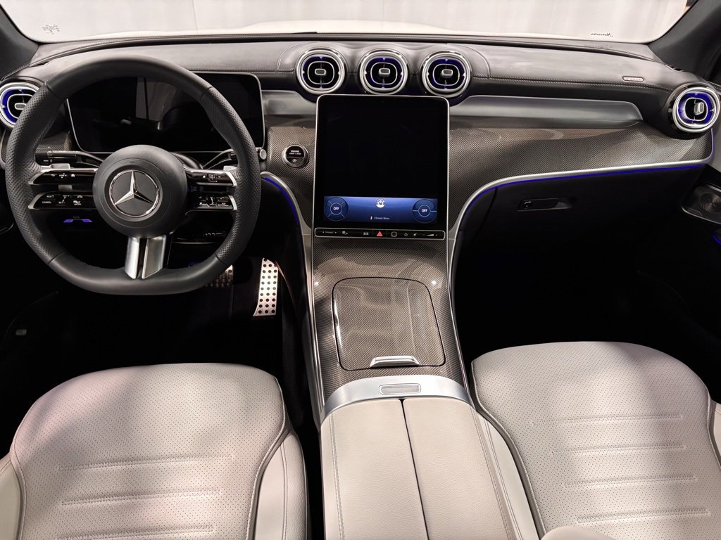 Used 2026 Mercedes-Benz GLC 300 4MATIC image 2