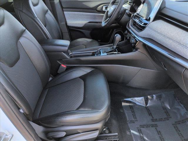 Used 2025 Jeep Compass Latitude image 20
