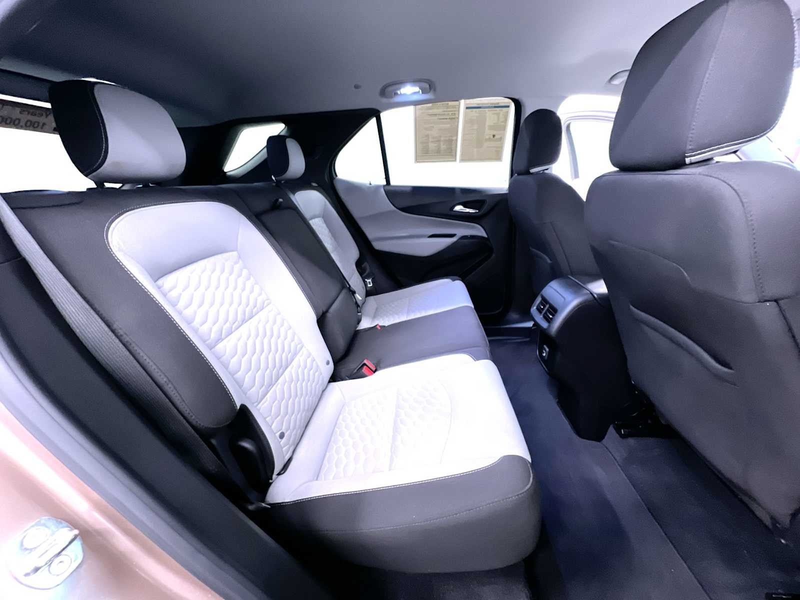 Used 2019 Chevrolet Equinox LS w/ LS Convenience Package AWD/4WD image 37