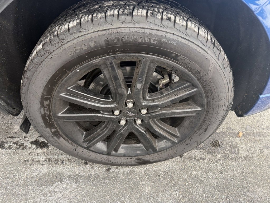 Used 2024 Ford Edge ST-Line image 25