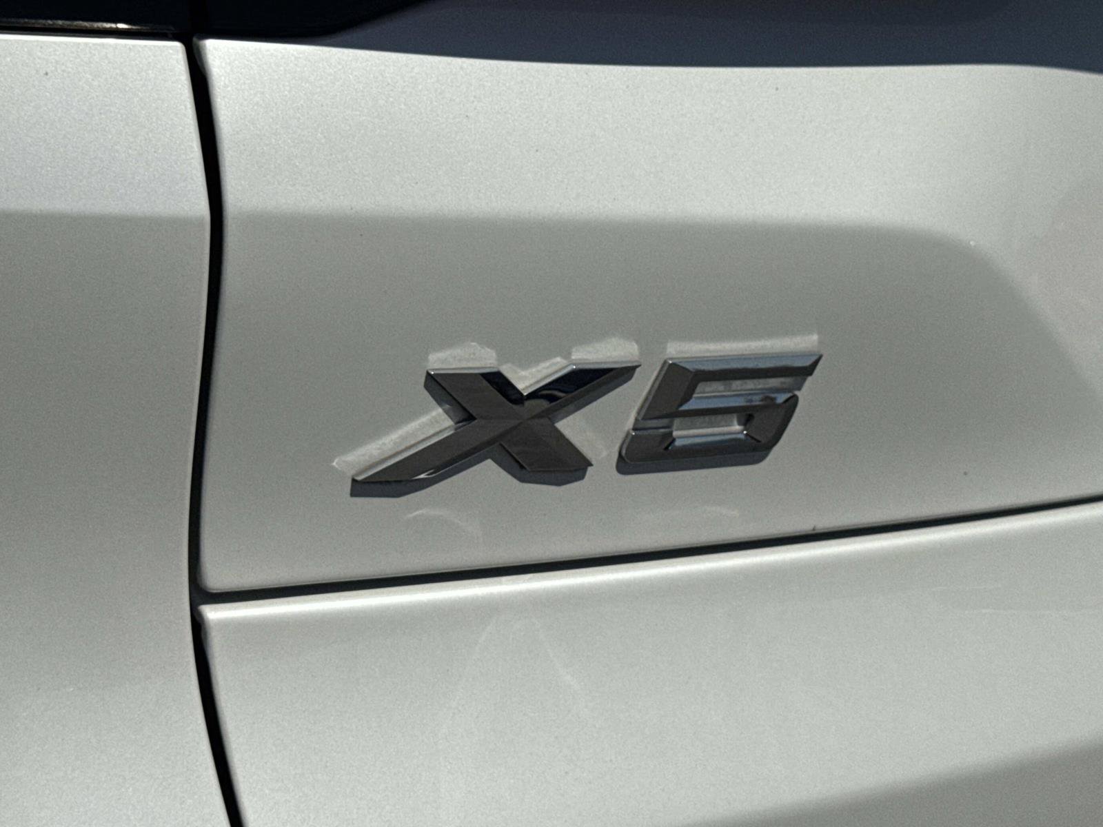 Used 2024 BMW X5 xDrive50e w/ Parking Assistance Package AWD/4WD image 29