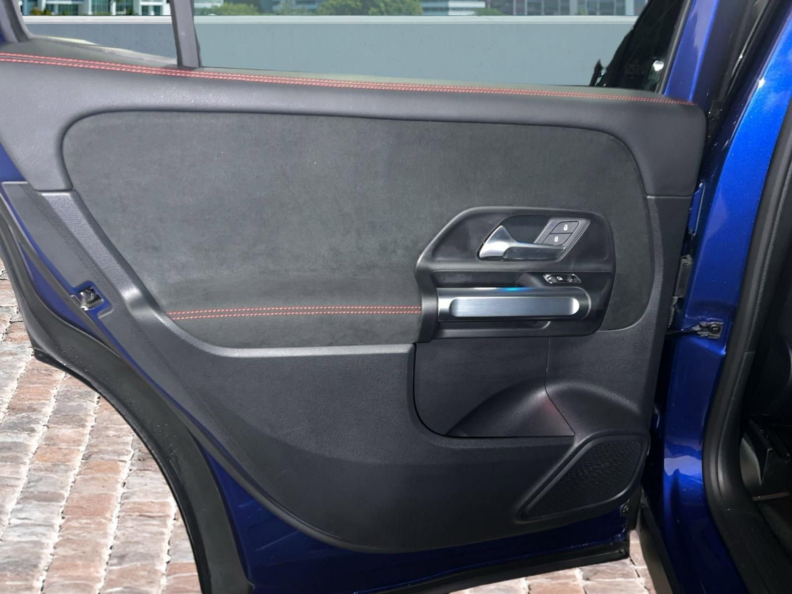 Used 2023 Mercedes-Benz GLB 250 image 16