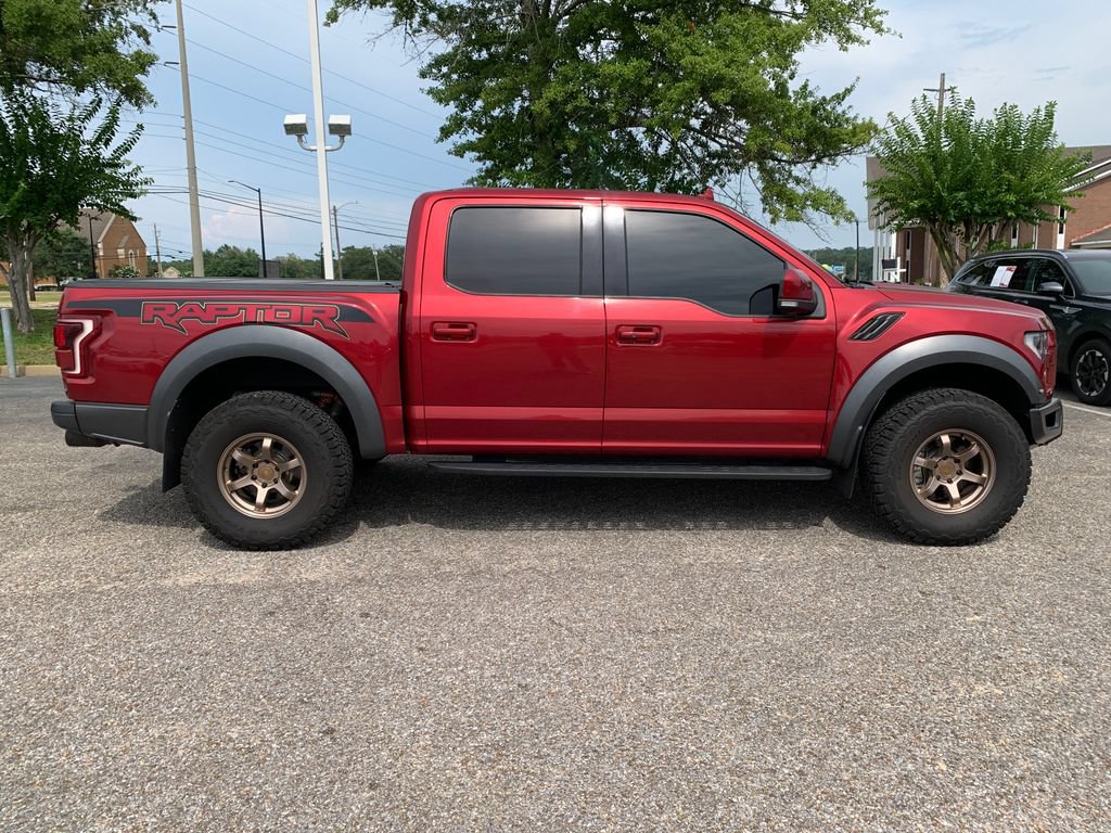 Used 2019 Ford F150 Raptor w/ Equipment Group 802A Luxury AWD/4WD image 2