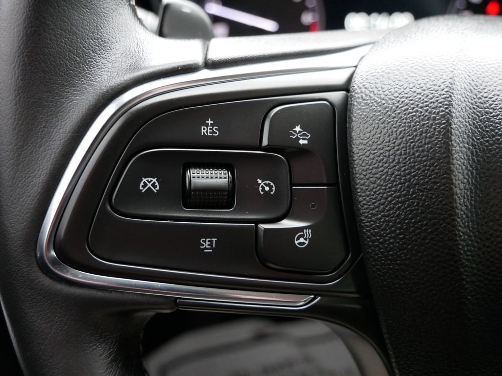 Used 2023 Buick Envision Essence image 23