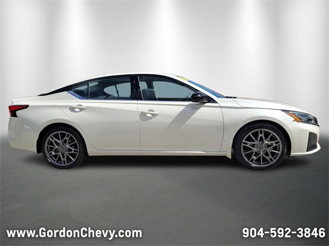 Used 2024 Nissan Altima 2.0 SR image 7