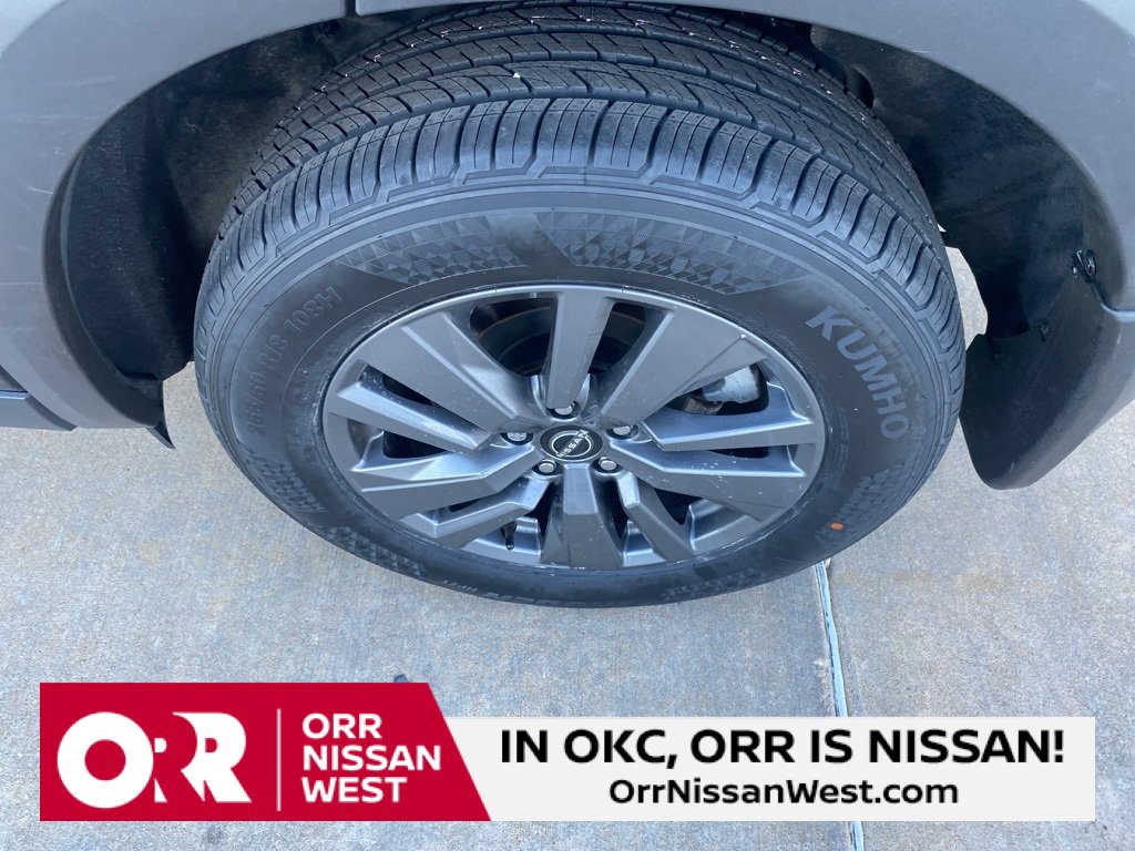 Used 2024 Nissan Pathfinder S image 9