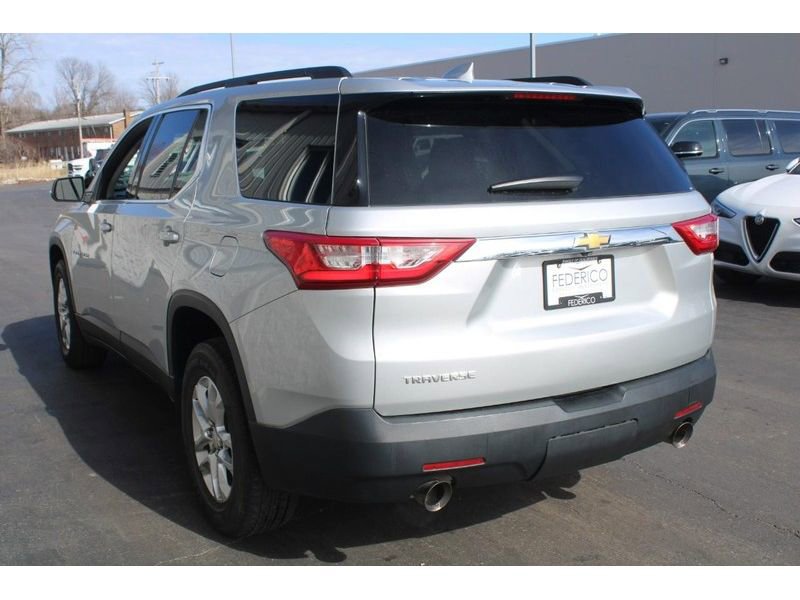 Used 2021 Chevrolet Traverse LT FWD image 6