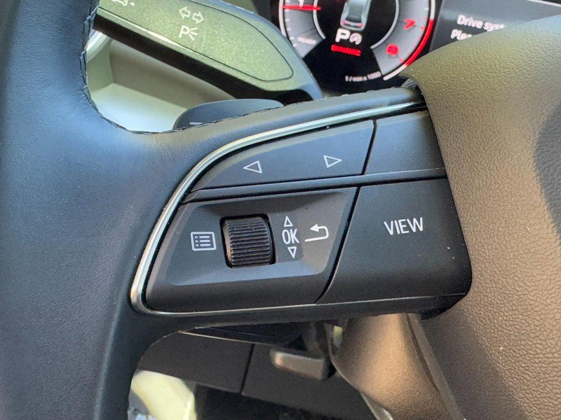 Used 2025 Audi Q5 2.0T Premium image 18