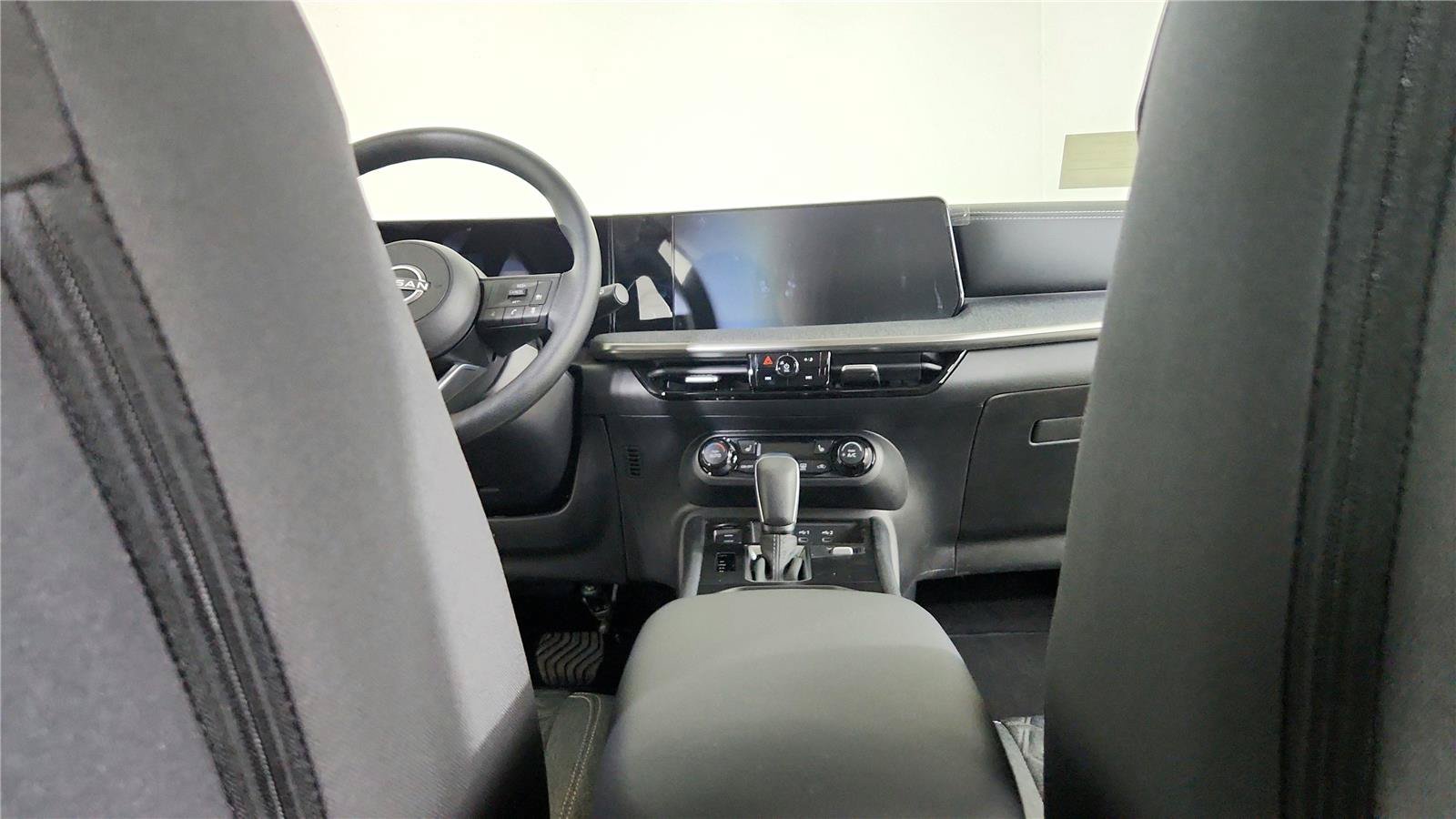 New 2026 Nissan Kicks SV w/ Cold Weather Package AWD/4WD image 13