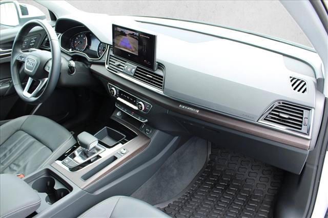 Used 2023 Audi Q5 2.0T Premium w/ Convenience Package AWD/4WD image 27